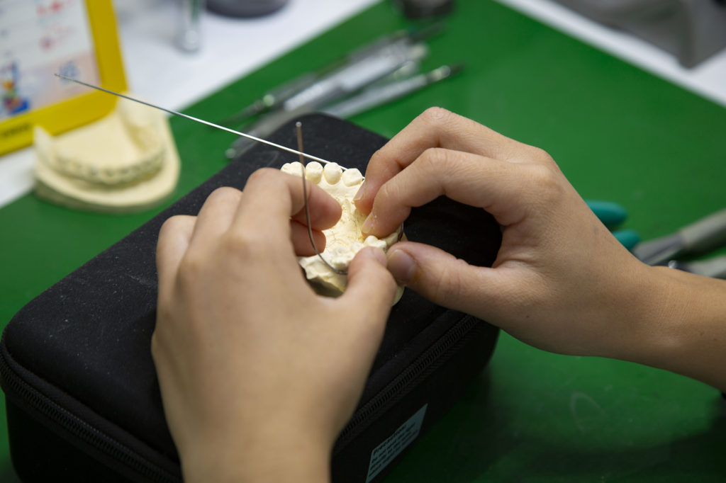 カラーアトラス　ザ・メタルセラミックス カラーアトラス ザ・メタルセラミックス